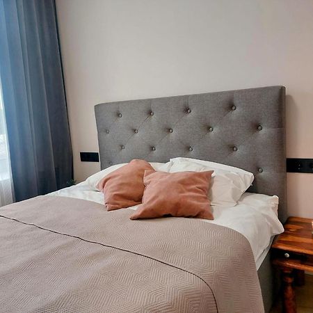 Suur-Posti Apartments 페르누 외부 사진